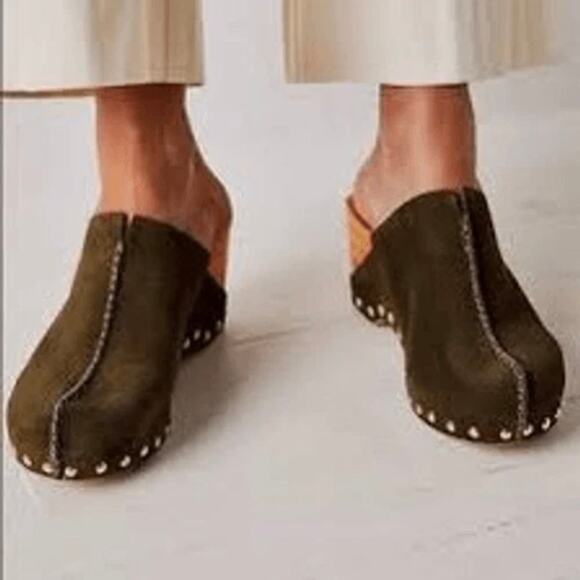 KELSI DAGGER x ANTHROPOLOGIE | Brooklyn Journal Clogs Olive Green Mules | Size 7 - Picture 1 of 9